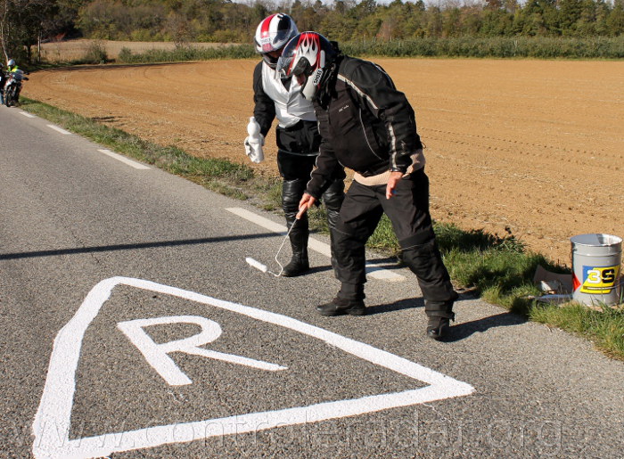 chapeau bas aux motards