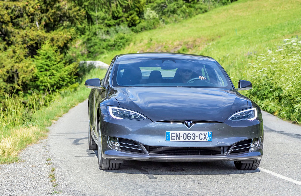 tesla sur les routes de france