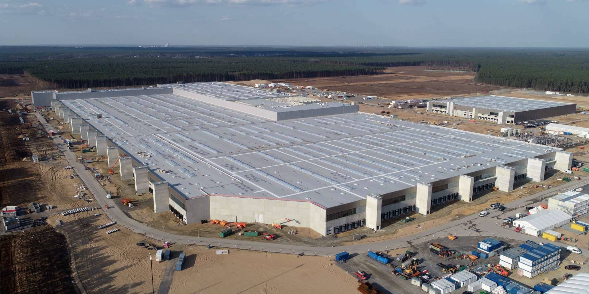 tesla usine giga berlin travaux