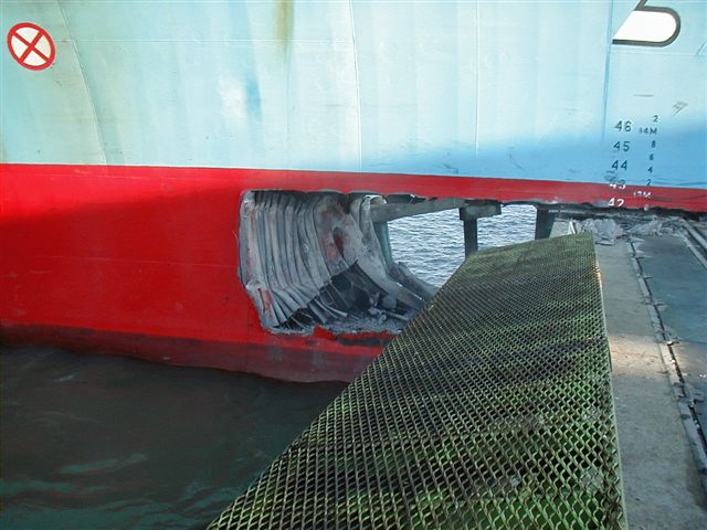 bateau à quai