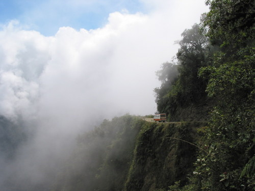 route dans les nuages