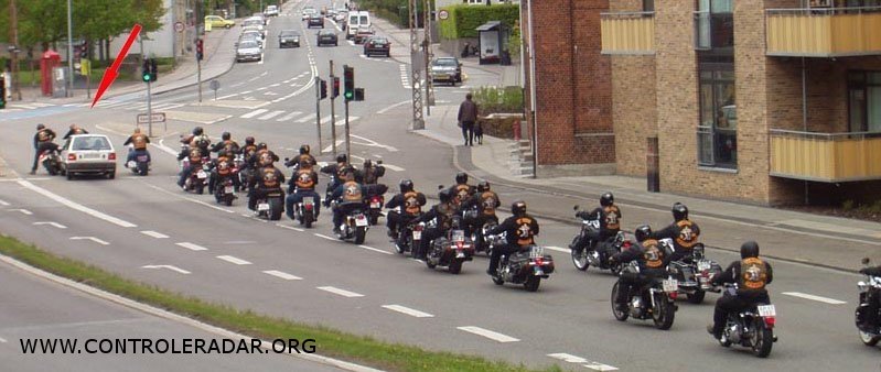 voiture qui renverse un motard