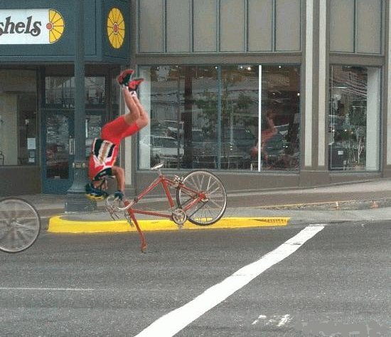 chute lors d'une course en vélo