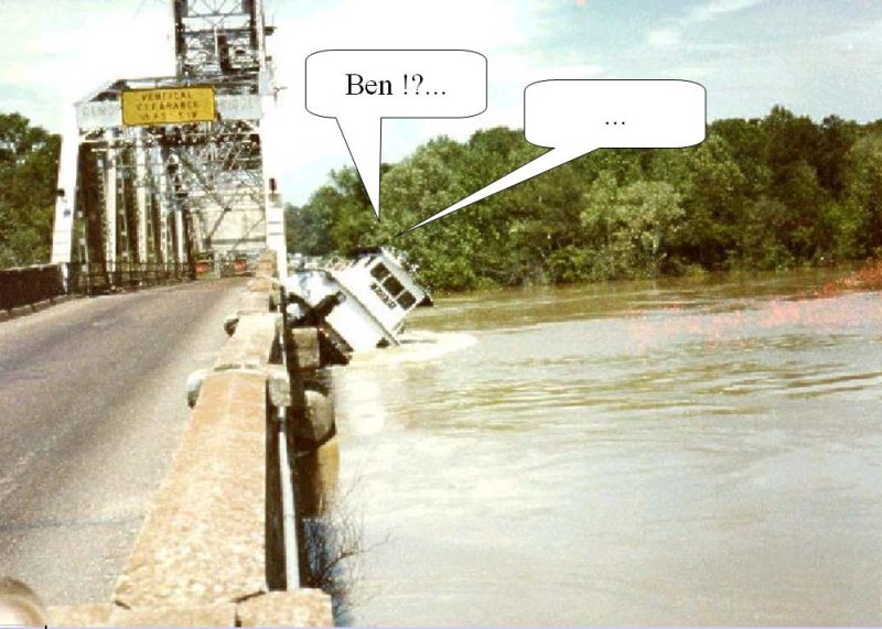 bateau sous un pont