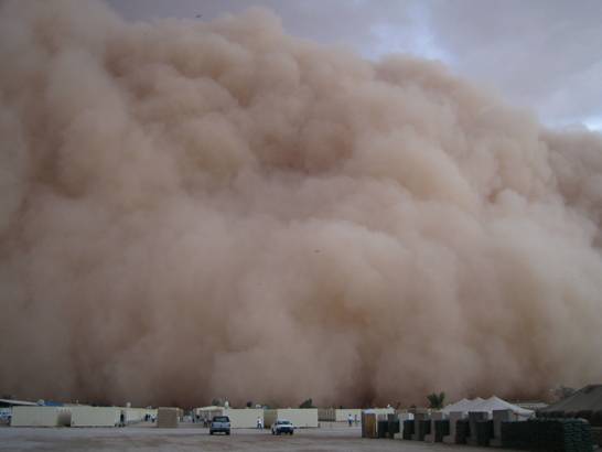la tempete de sable se rapproche le 26 avril 2005