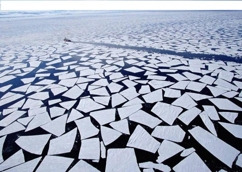 brise glace dans les mers gelées